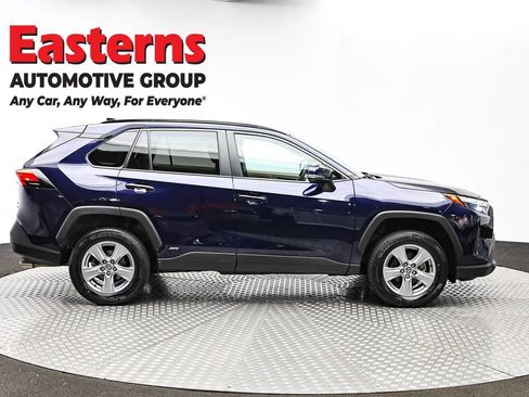 Used 2022 Toyota RAV4 XLE image 4