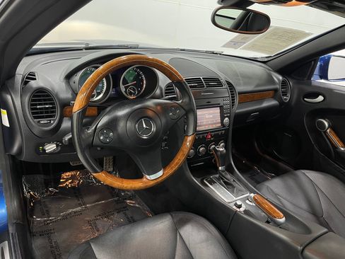 Used 2009 Mercedes-Benz SLK 300 image 16