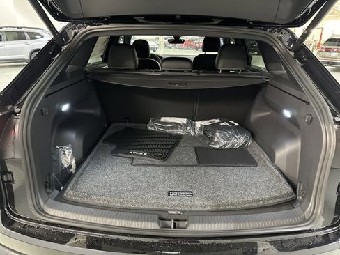 New 2026 Volkswagen Atlas Cross Sport SEL R-Line AWD/4WD image 12