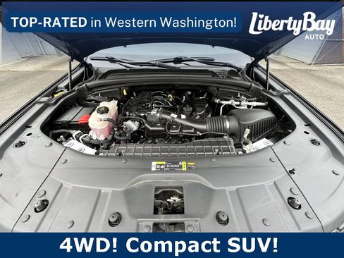 Used 2025 Jeep Compass Latitude image 21