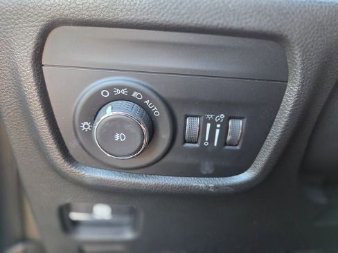 Used 2022 Jeep Grand Cherokee L Limited AWD/4WD image 31