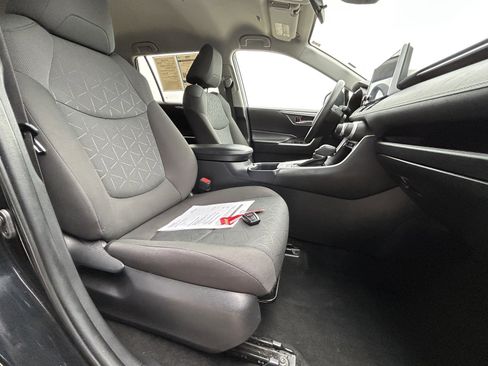 Used 2024 Toyota RAV4 XLE image 19