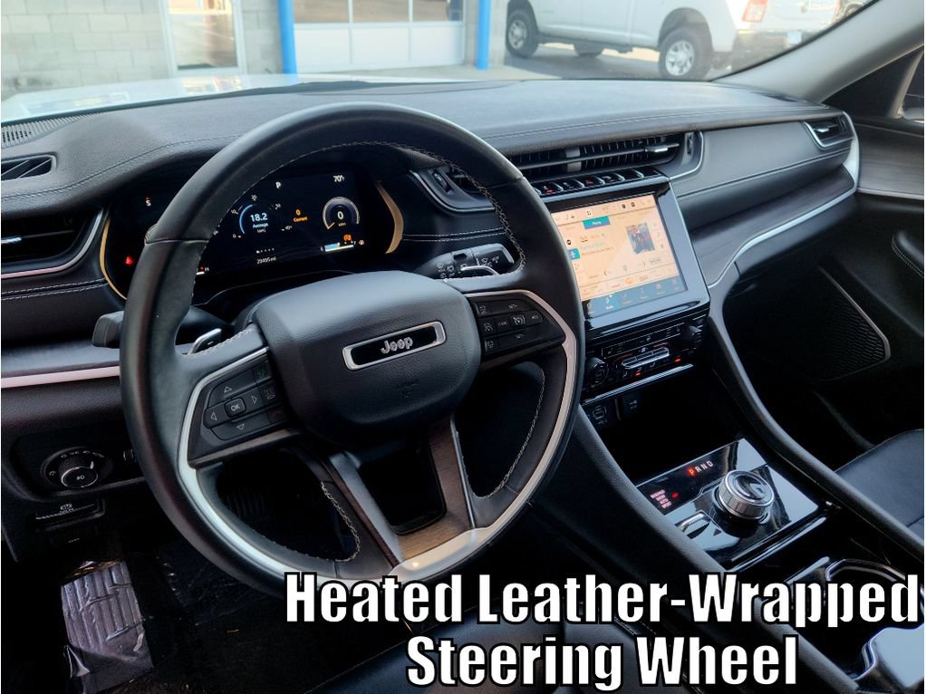 Used 2022 Jeep Grand Cherokee Limited AWD/4WD image 2
