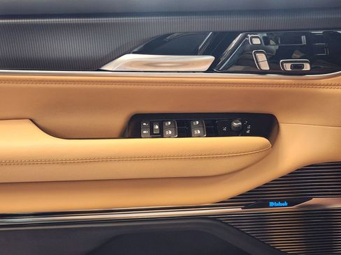New 2026 Jeep Grand Wagoneer Summit AWD/4WD image 19