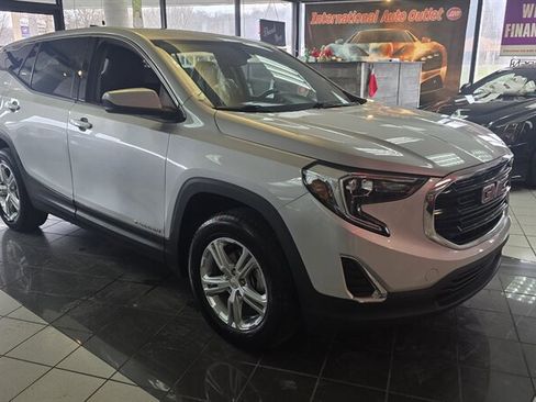 Used 2018 GMC Terrain SLE image 4