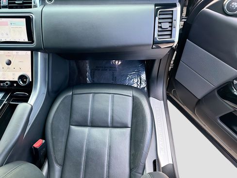 Used 2021 Land Rover Range Rover Sport HST image 18