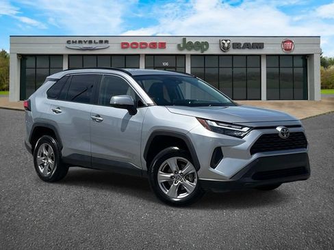 Used 2023 Toyota RAV4 XLE FWD image 2