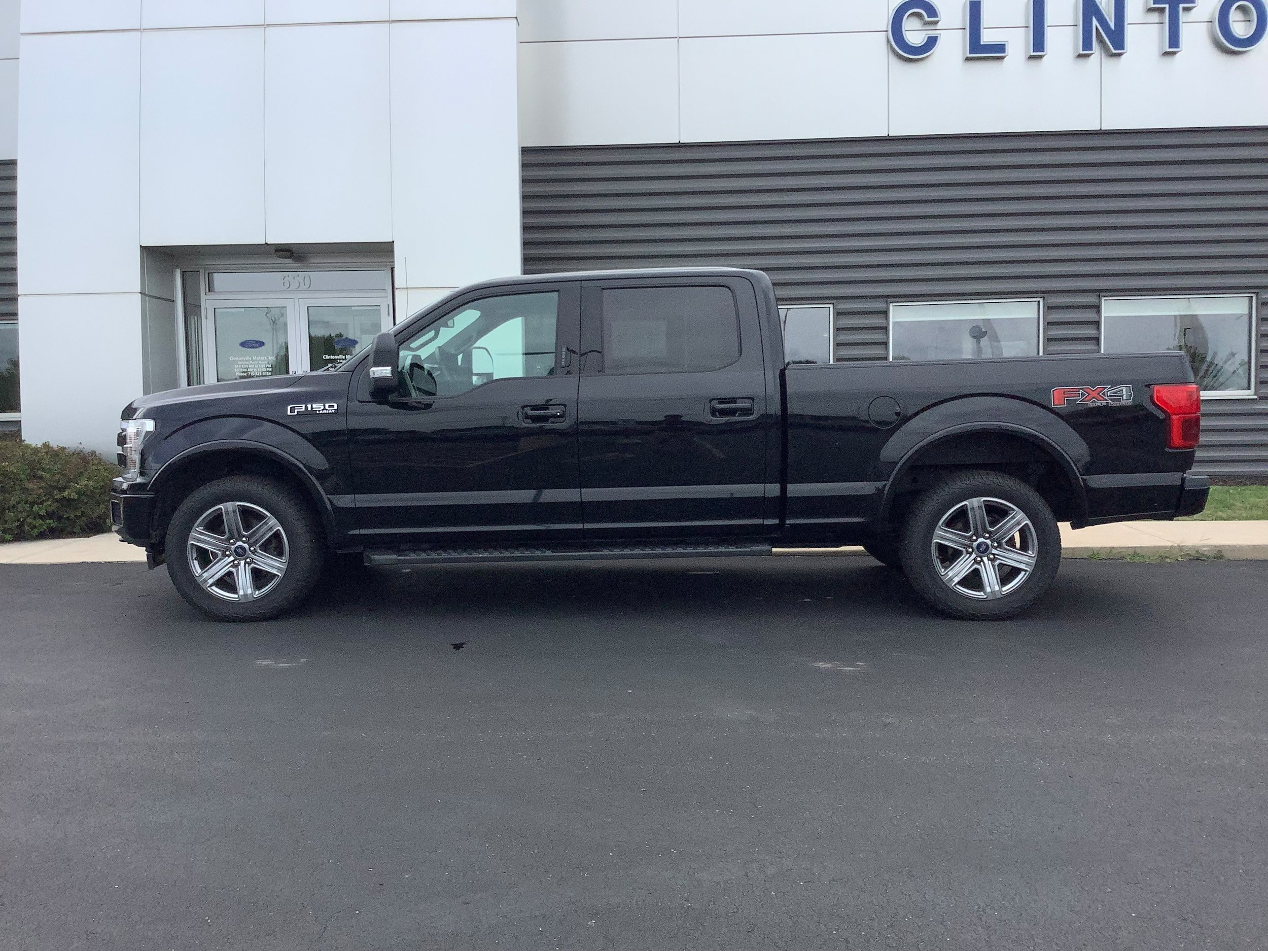 Used 2019 Ford F150 Lariat w/ Equipment Group 502A Luxury AWD/4WD image 2