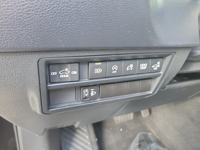Used 2022 Toyota Tundra SR5 w/ SR5 Convenience Package AWD/4WD image 24