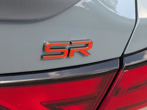 Used 2024 Nissan Sentra SR FWD image 6