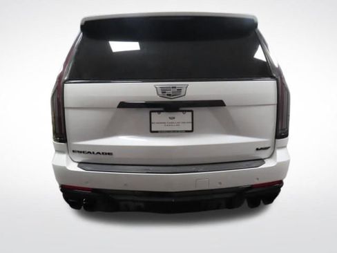 Certified 2025 Cadillac Escalade ESV V w/ LPO, ONYX Package image 4