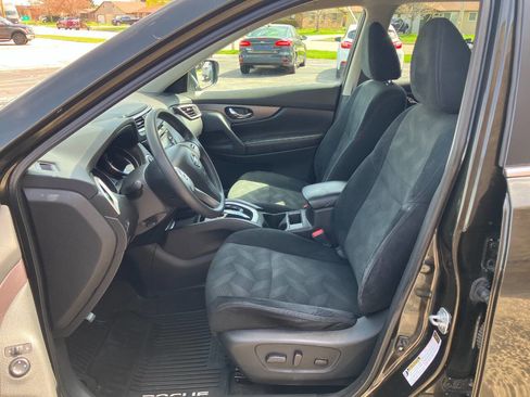 Used 2016 Nissan Rogue SV AWD/4WD image 10