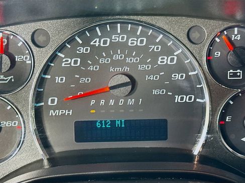 Used 2024 GMC Savana 2500 Work Van w/ Driver Convenience Package image 12