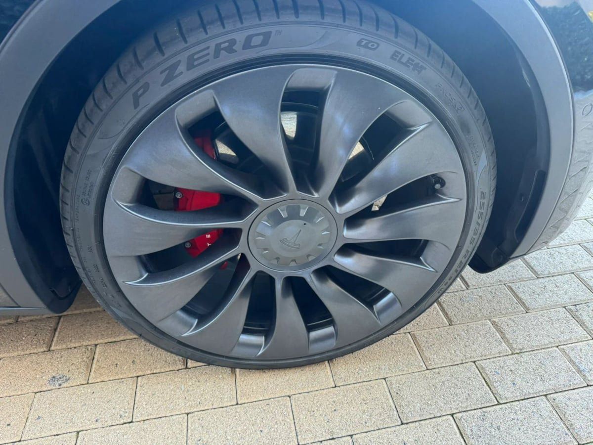 Used 2023 Tesla Model Y Long Range AWD/4WD image 38