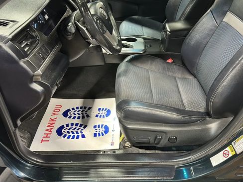 Used 2013 Toyota Camry SE image 9