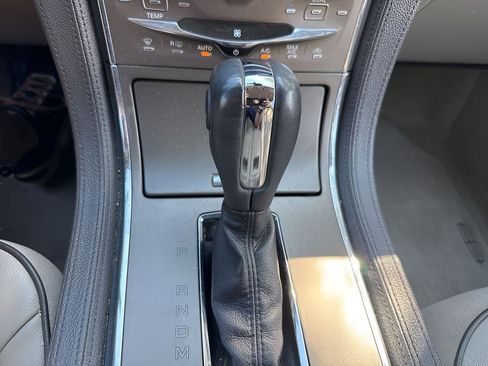 Used 2012 Lincoln MKX AWD image 31