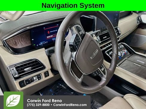Used 2022 Lincoln Navigator Reserve AWD/4WD image 9