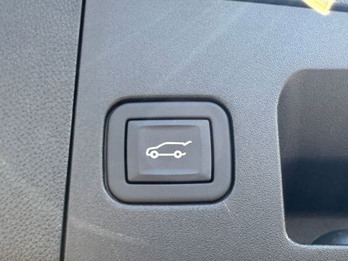 Certified 2023 Cadillac XT4 Premium Luxury AWD/4WD image 13