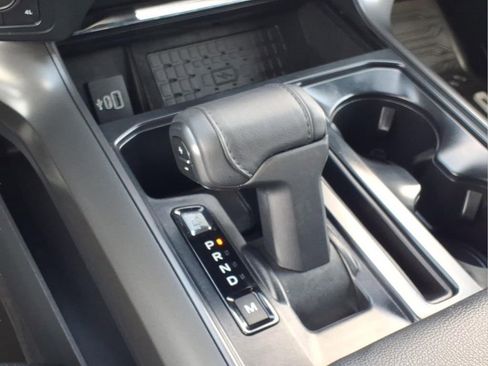 Used 2025 Ford F150 Lariat w/ Equipment Group 501A Mid image 24