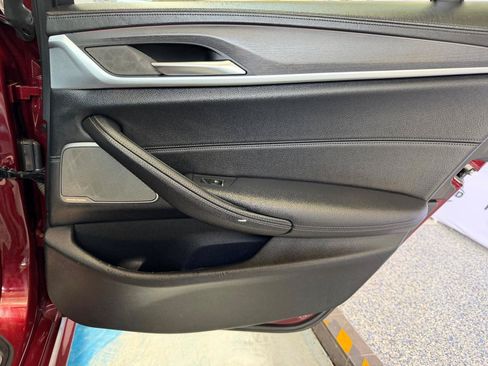 Used 2022 BMW M550i xDrive AWD/4WD image 24