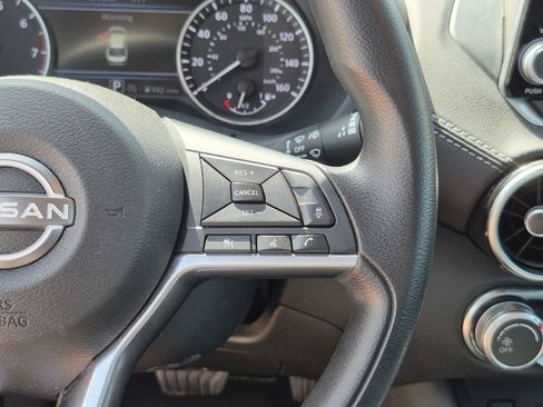 Used 2024 Nissan Sentra SV FWD image 19