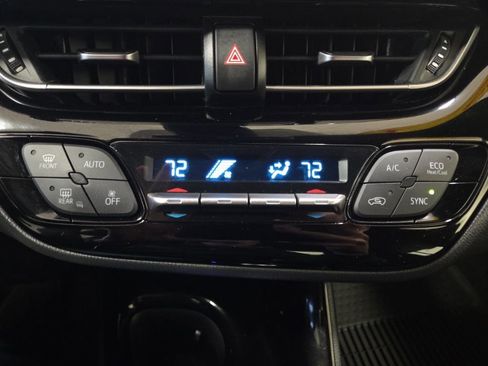 Used 2021 Toyota C-HR XLE image 26