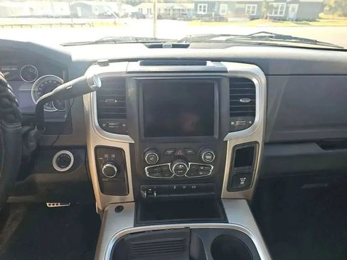 Used 2018 RAM 3500 SLT w/ Luxury Group AWD/4WD image 7