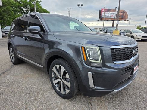Used 2022 Kia Telluride S AWD/4WD image 3