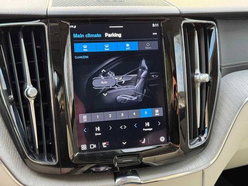 Certified 2024 Volvo XC60 T8 Ultimate w/ Protection Package Premier image 26