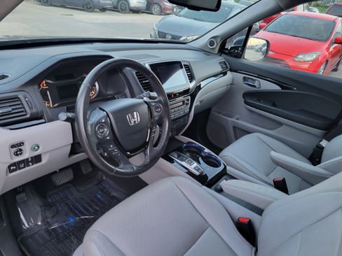 Used 2018 Honda Pilot Elite image 17