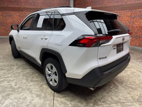 Used 2020 Toyota RAV4 LE image 3