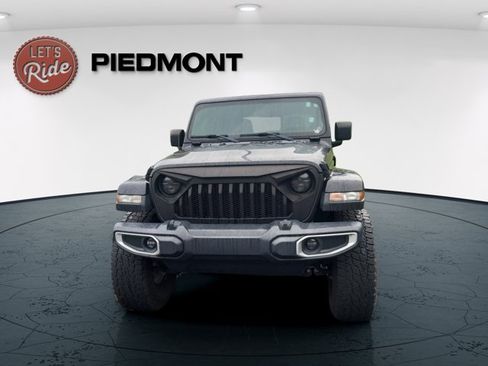 Used 2020 Jeep Gladiator Overland w/ Popular Equipment Package AWD/4WD image 2