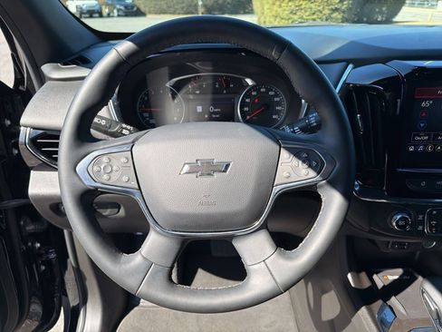 Used 2023 Chevrolet Traverse RS image 14