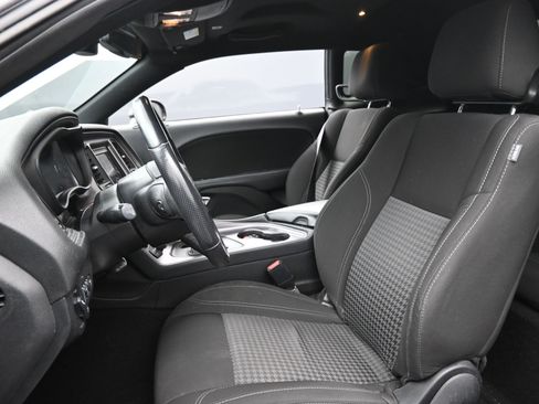 Used 2023 Dodge Challenger SXT w/ Blacktop Package image 15