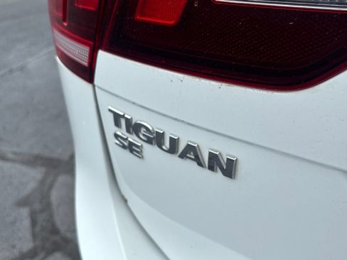 Used 2020 Volkswagen Tiguan SE FWD image 33