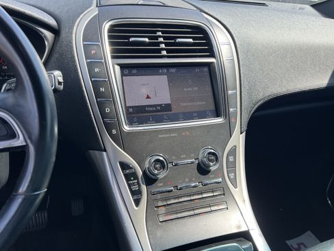 Used 2020 Lincoln Nautilus FWD w/ Equipment Group 101A image 30