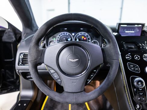 Used 2016 Aston Martin V12 Vantage S image 34