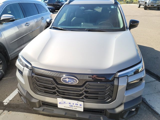 Used 2026 Subaru Outback Limited AWD/4WD image 2