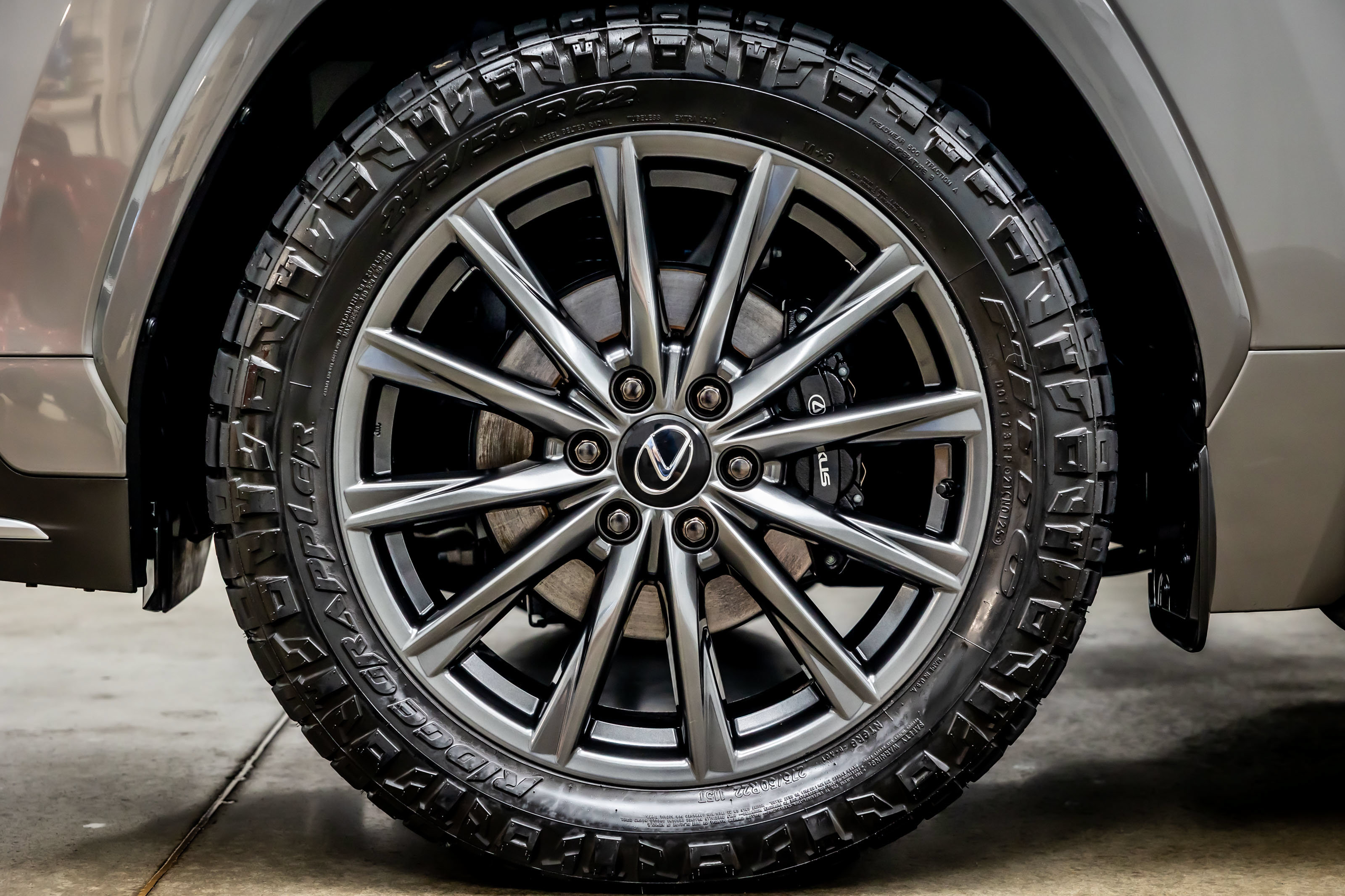 Used 2024 Lexus LX 600 F Sport AWD/4WD image 37