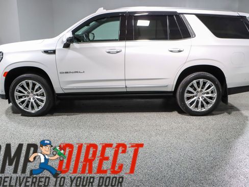 Used 2023 GMC Yukon Denali w/ Denali Reserve Package AWD/4WD image 10