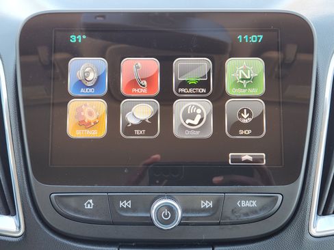 Used 2017 Chevrolet Malibu LT image 17