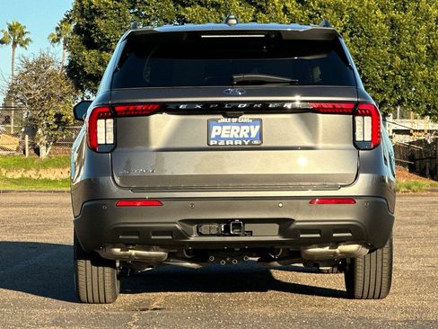 New 2026 Ford Explorer Active image 5