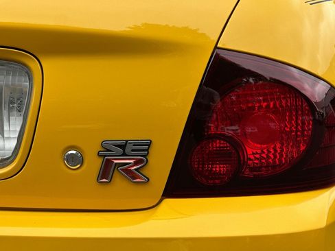 Used 2006 Nissan Sentra SE-R w/ (J01) Sunroof Pkg FWD image 30