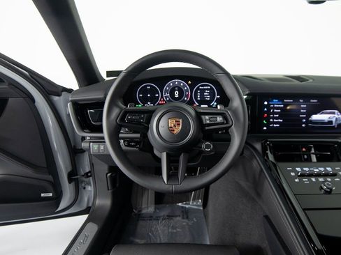 New 2026 Porsche Panamera 4 image 18