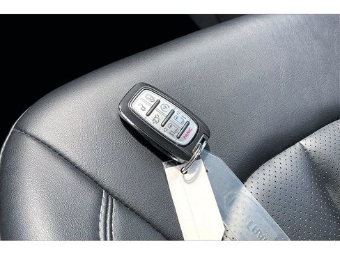 Used 2024 Chrysler Pacifica Touring-L FWD image 50