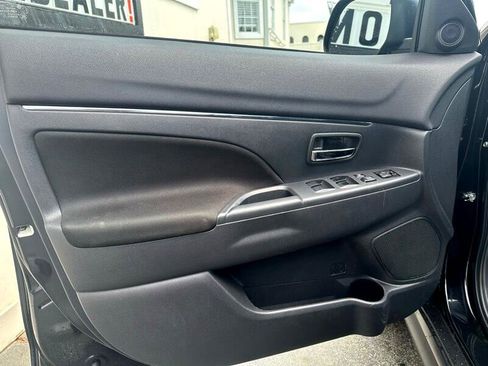 Used 2023 Mitsubishi Outlander Sport ES image 21