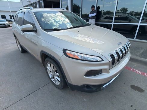 Used 2015 Jeep Cherokee Limited FWD image 4