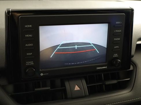 Used 2020 Toyota RAV4 LE FWD image 33