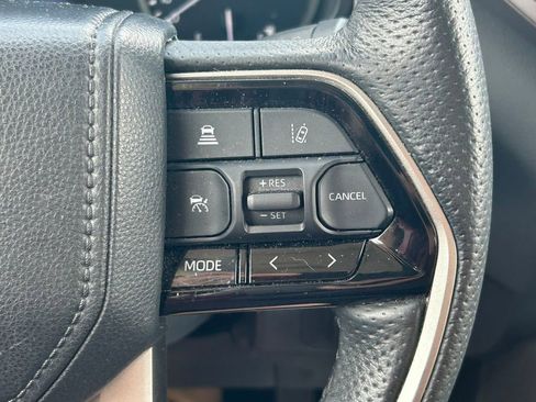 Used 2023 Toyota Tundra Limited AWD/4WD image 44