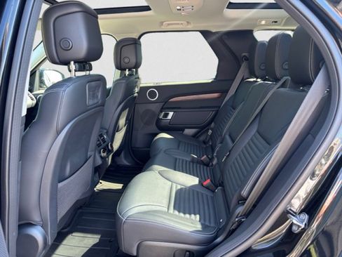 Certified 2024 Land Rover Discovery S AWD/4WD image 18